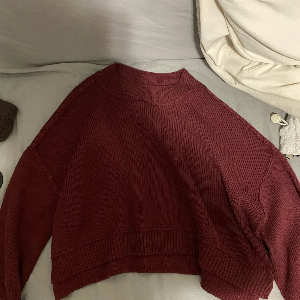 Cropped sweater - Picture 2 of 5